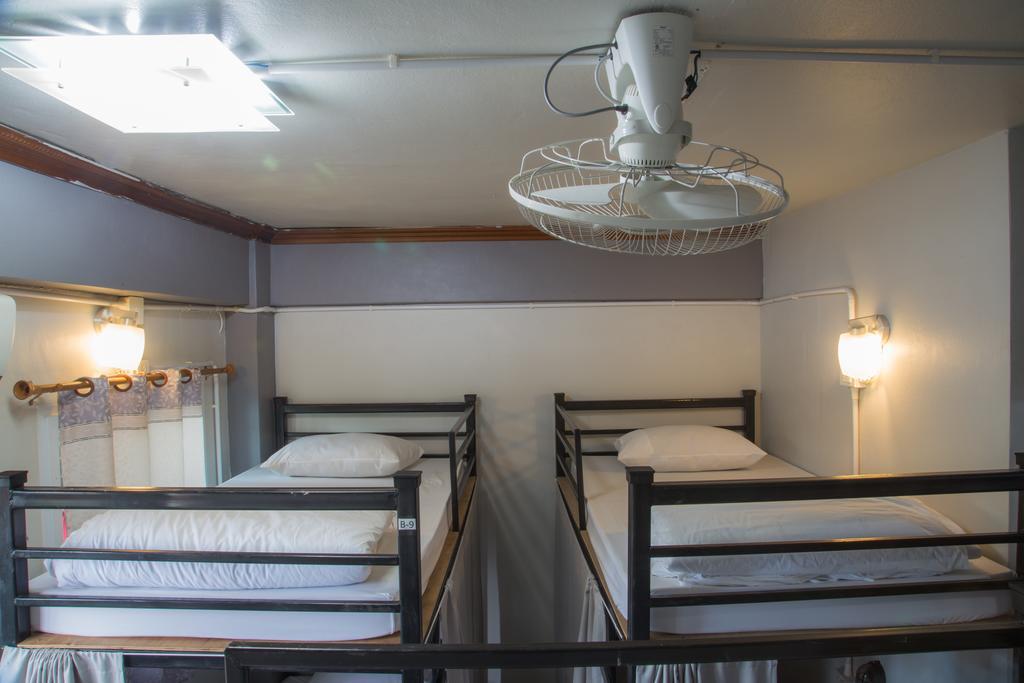 Cassette Hostel Chiang Mai Exteriör bild