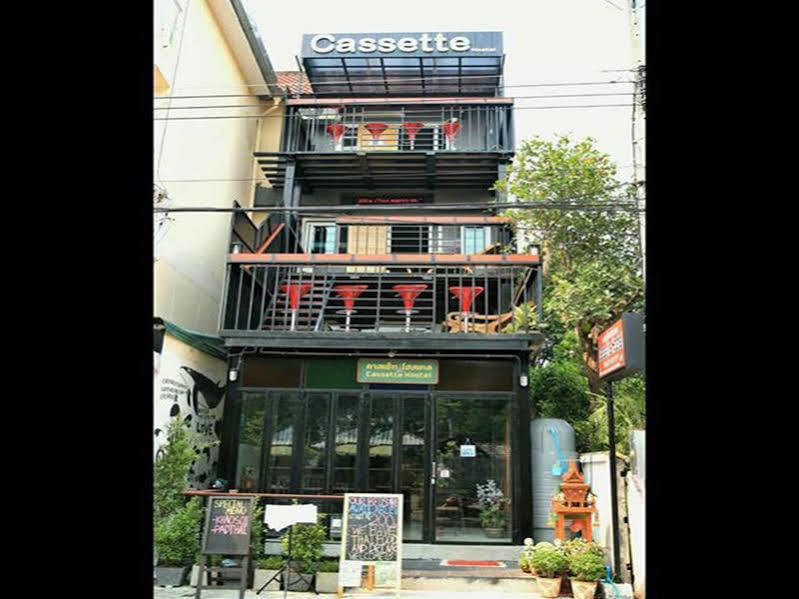 Cassette Hostel Chiang Mai Exteriör bild