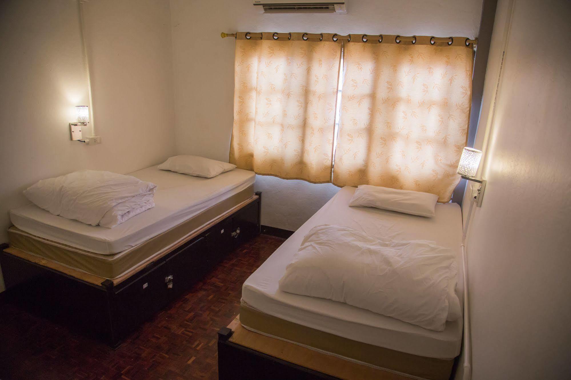 Cassette Hostel Chiang Mai Exteriör bild