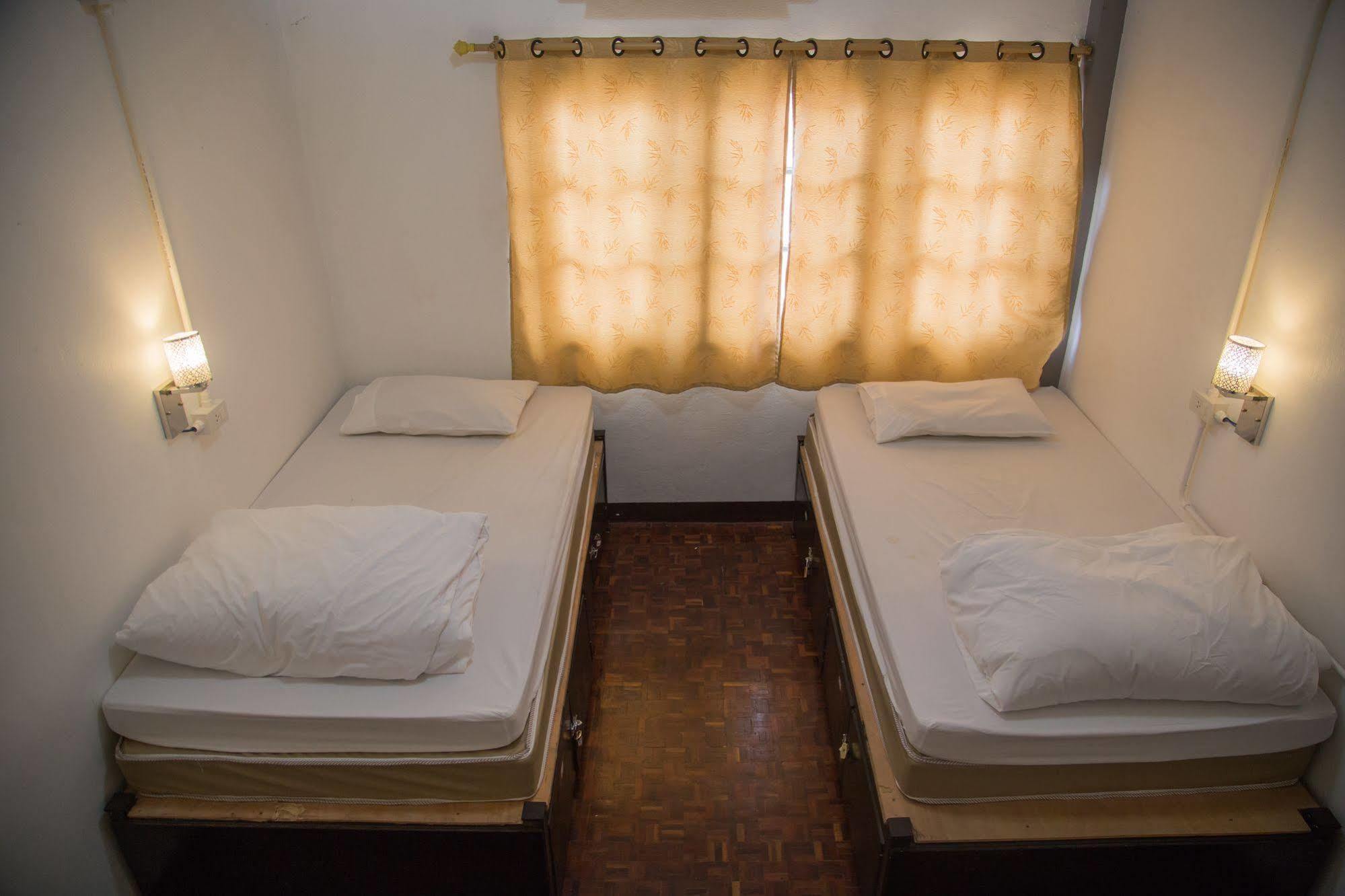 Cassette Hostel Chiang Mai Exteriör bild