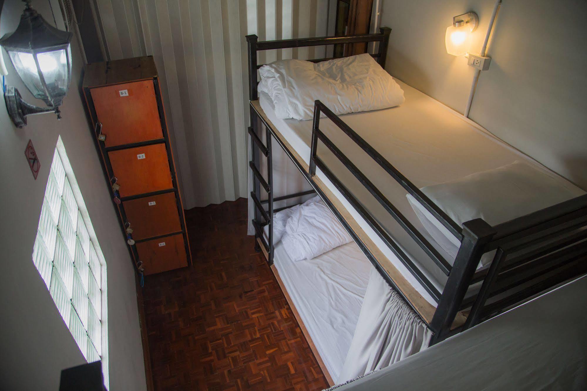 Cassette Hostel Chiang Mai Exteriör bild