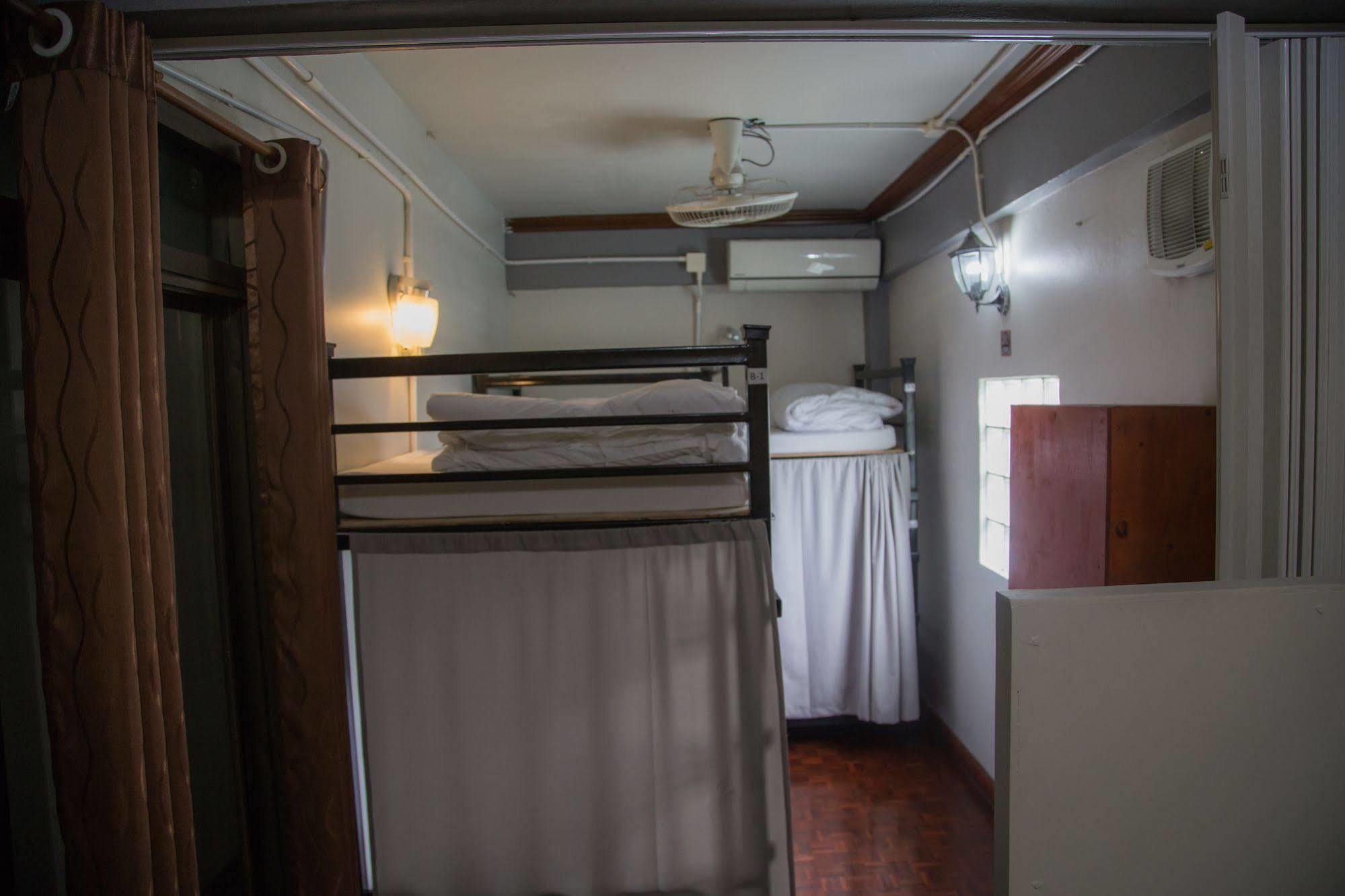 Cassette Hostel Chiang Mai Exteriör bild